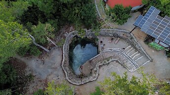 Jolie Jungle Eco Hotel