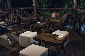 Jolie Jungle Eco Hotel