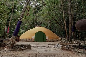 Jolie Jungle Eco Hotel