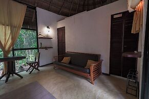 Jolie Jungle Eco Hotel