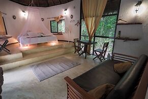 Jolie Jungle Eco Hotel