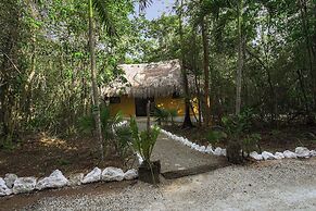 Jolie Jungle Eco Hotel