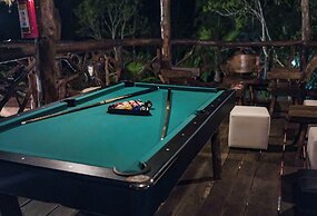 Jolie Jungle Eco Hotel