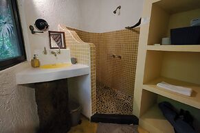 Jolie Jungle Eco Hotel