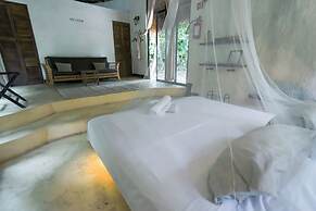 Jolie Jungle Eco Hotel