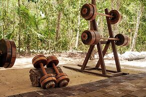 Jolie Jungle Eco Hotel