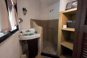 Jolie Jungle Eco Hotel