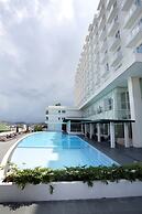 Sintesa Peninsula Hotel Manado