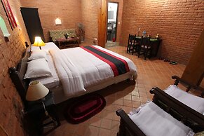 World Heritage Hotel & Aparments