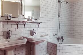 Hotel Panache