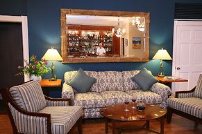 Royal Palms Hotel
