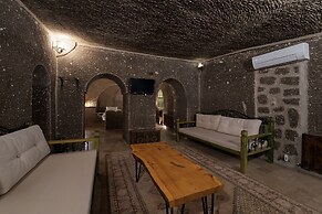 Grand Cave Suites