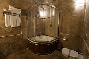 Grand Cave Suites
