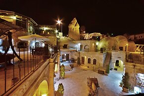 Grand Cave Suites