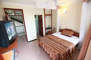 CoastGate Hotel