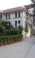 Riverside Resort