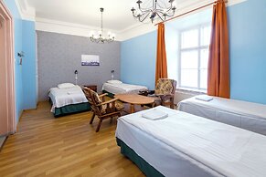 Old Town Munkenhof Guesthouse - Hostel