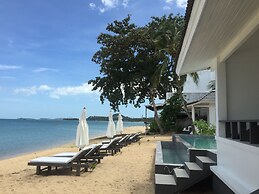 The Cosy Beach Resort