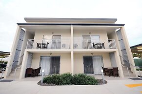 Oaks Middlemount Suites