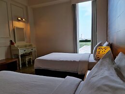 Swan Garden Hotel