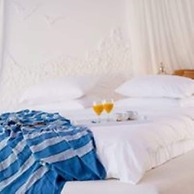 Kouros Home Hotel