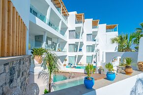Kouros Home Hotel