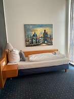 Stargaze Forum Hotel