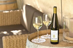 SCHLOSS PLARS Wine & Suites
