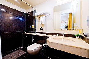 Bloom Hotel - Indiranagar