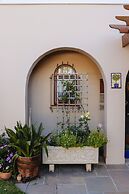 A Tuscan Villa Guest House