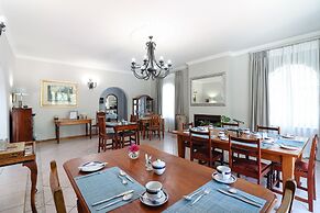 A Tuscan Villa Guest House