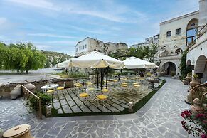 Tafoni Houses Cave Hotel
