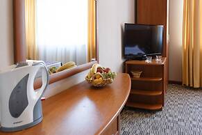 Raduzhny Hotel