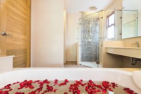 Ayrest Hotel
