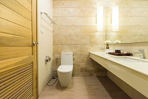 Ayrest Hotel