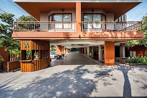 Ayrest Hotel