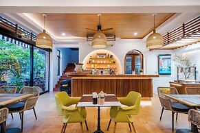 Ayrest Hotel