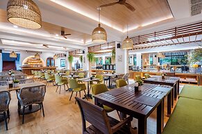 Ayrest Hotel
