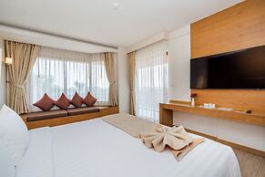 Ayrest Hotel
