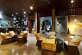 Le Coral Beach Resort and Cafe