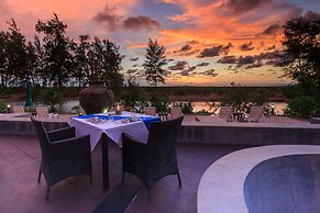 Le Coral Beach Resort and Cafe