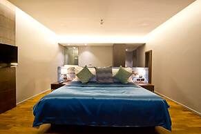 Le Coral Beach Resort and Cafe