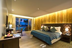 Le Coral Beach Resort and Cafe