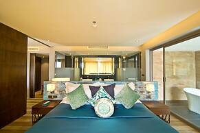Le Coral Beach Resort and Cafe