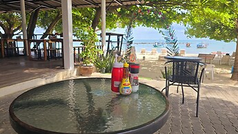 POOLSAWAT VILLA