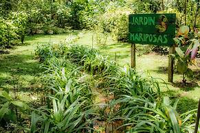 Macaw Lodge