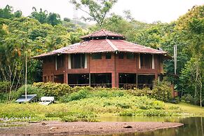 Macaw Lodge