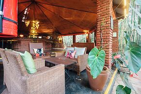 Octagon Lodge