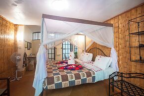 Octagon Lodge