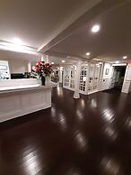 The Harborside Inn